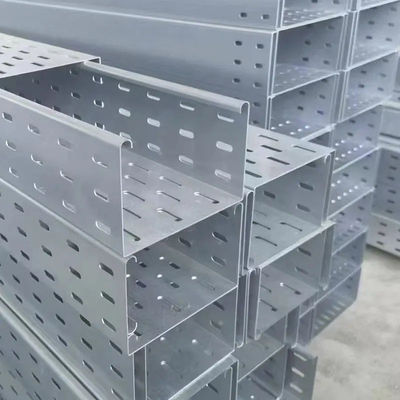 Leichtes perforiertes Metallkabel Tray Galvanized Steel Cable Tray fertigte besonders an